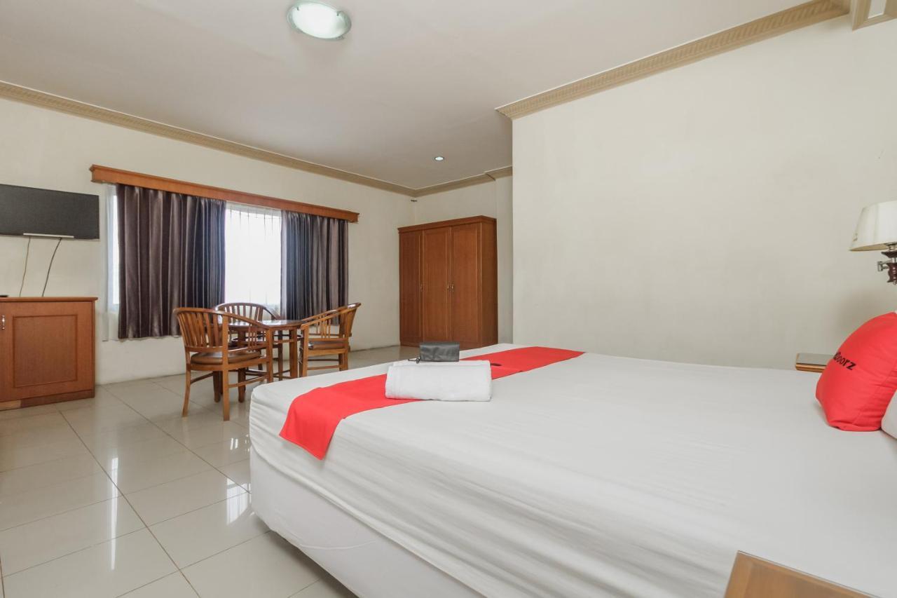 Reddoorz Plus Near Taman Siring Benuaanyar Exterior foto